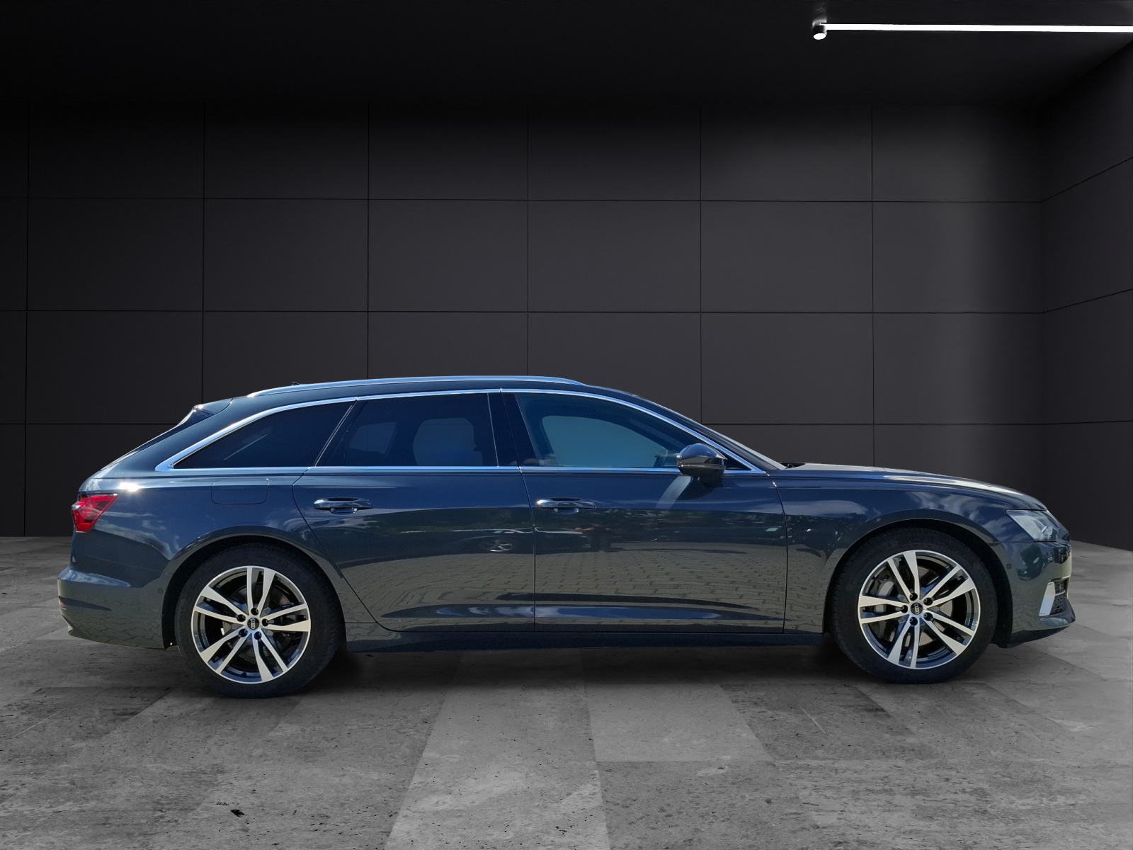 Fahrzeugabbildung Audi A6 Avant 55 TFSI sport quattro STH Matrix Luft AVC B&O