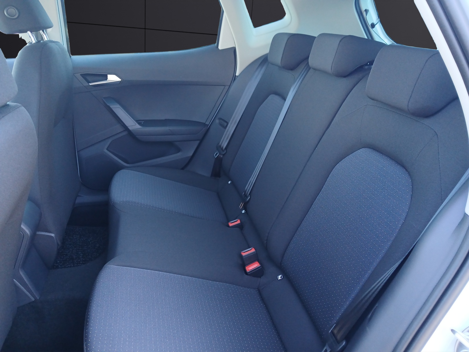 Fahrzeugabbildung SEAT Arona 1.0 TSI Road Edition DSG Kamera AHK