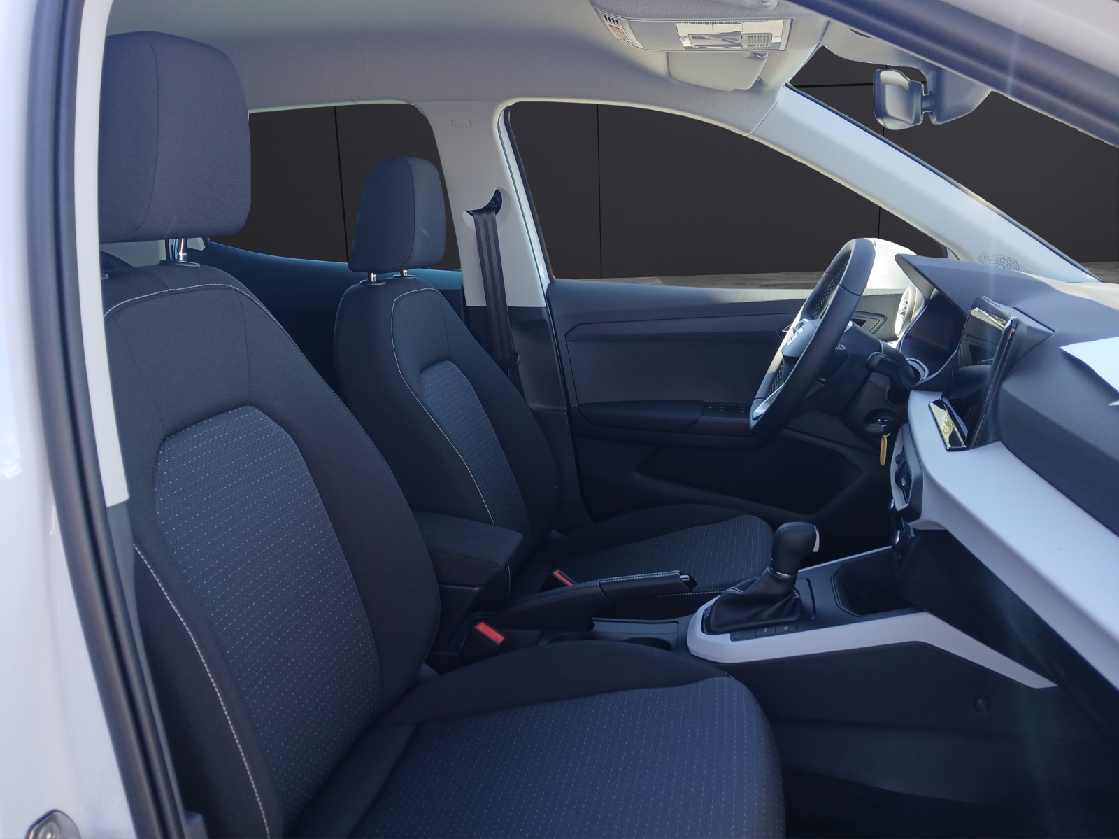 Fahrzeugabbildung SEAT Arona 1.0 TSI Road Edition DSG Kamera AHK