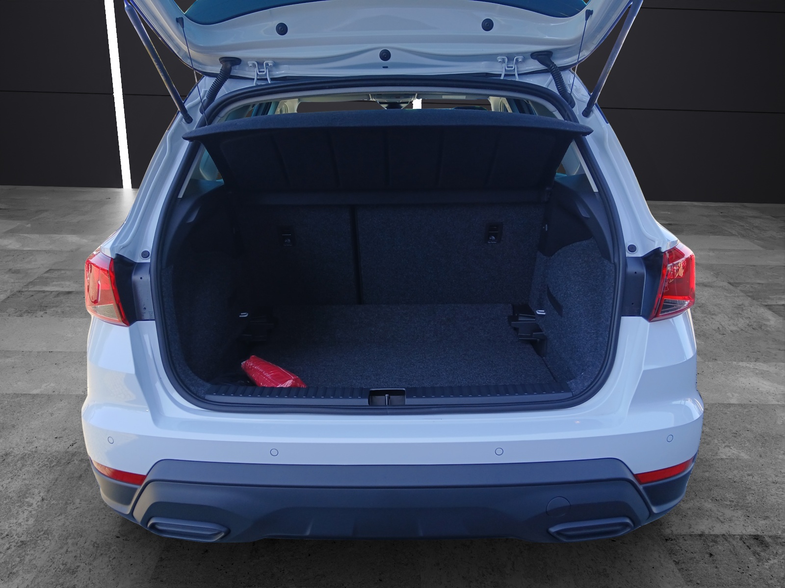 Fahrzeugabbildung SEAT Arona 1.0 TSI Road Edition DSG Kamera AHK