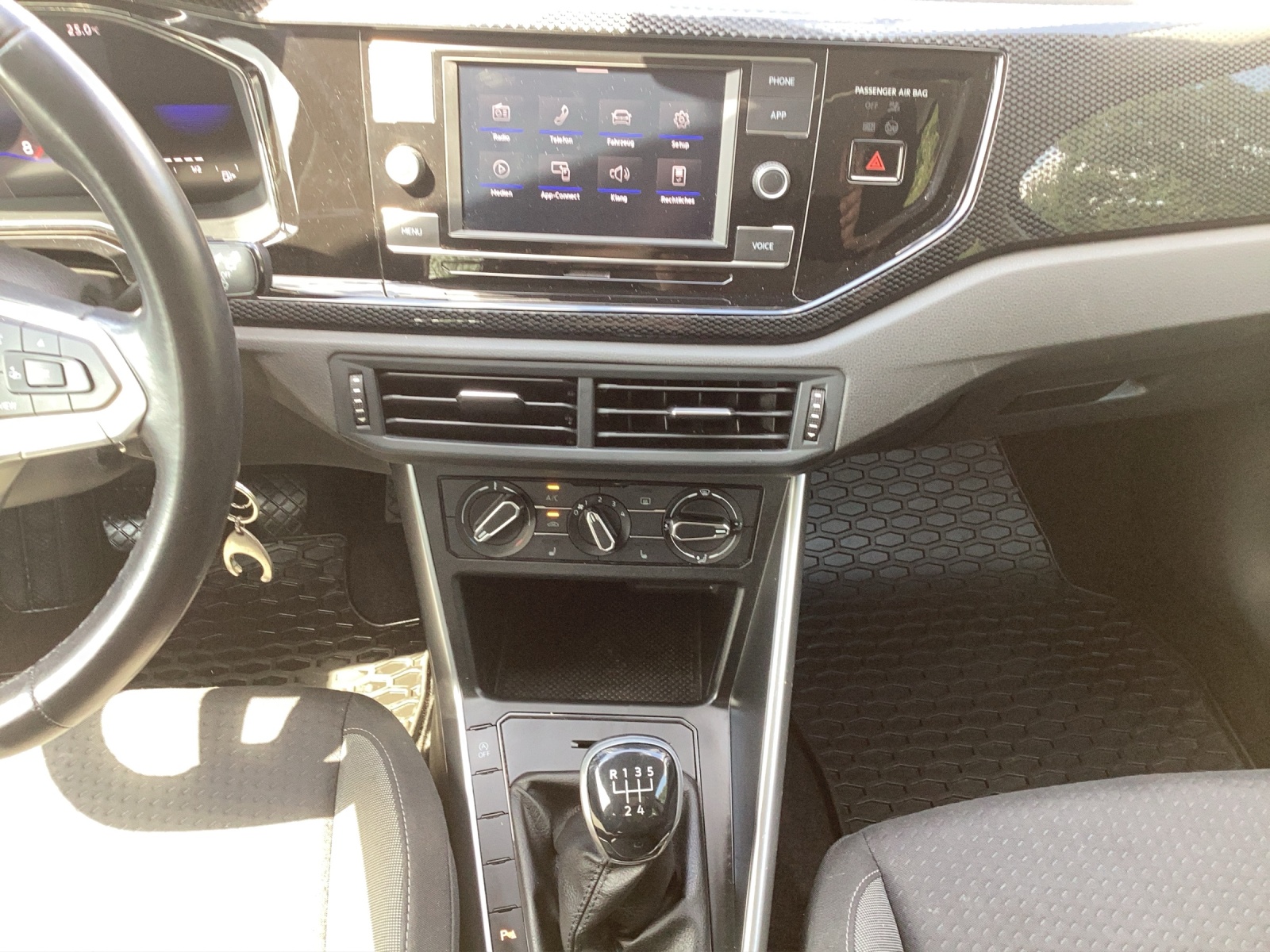 Fahrzeugabbildung Volkswagen Polo Life LED DAB CLIMATIC