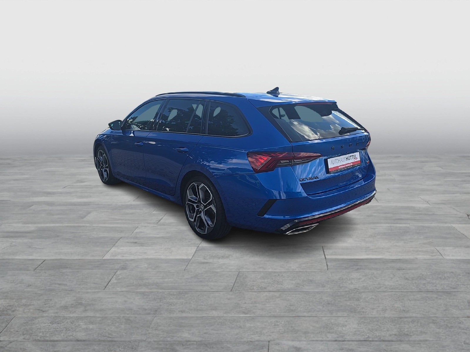 Fahrzeugabbildung SKODA Octavia Combi RS TDI 4x4 Matrix Navi ACC Pano AID RFK SH DSG ACC LED KAMERA