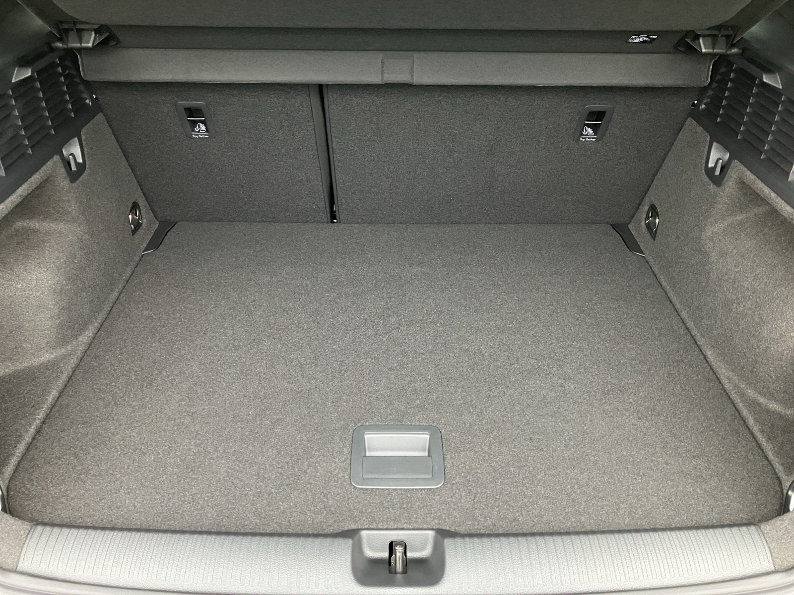 Fahrzeugabbildung Audi Q2 35 TFSI S-line S-tronic LED AHK AVC GRA PDC SH