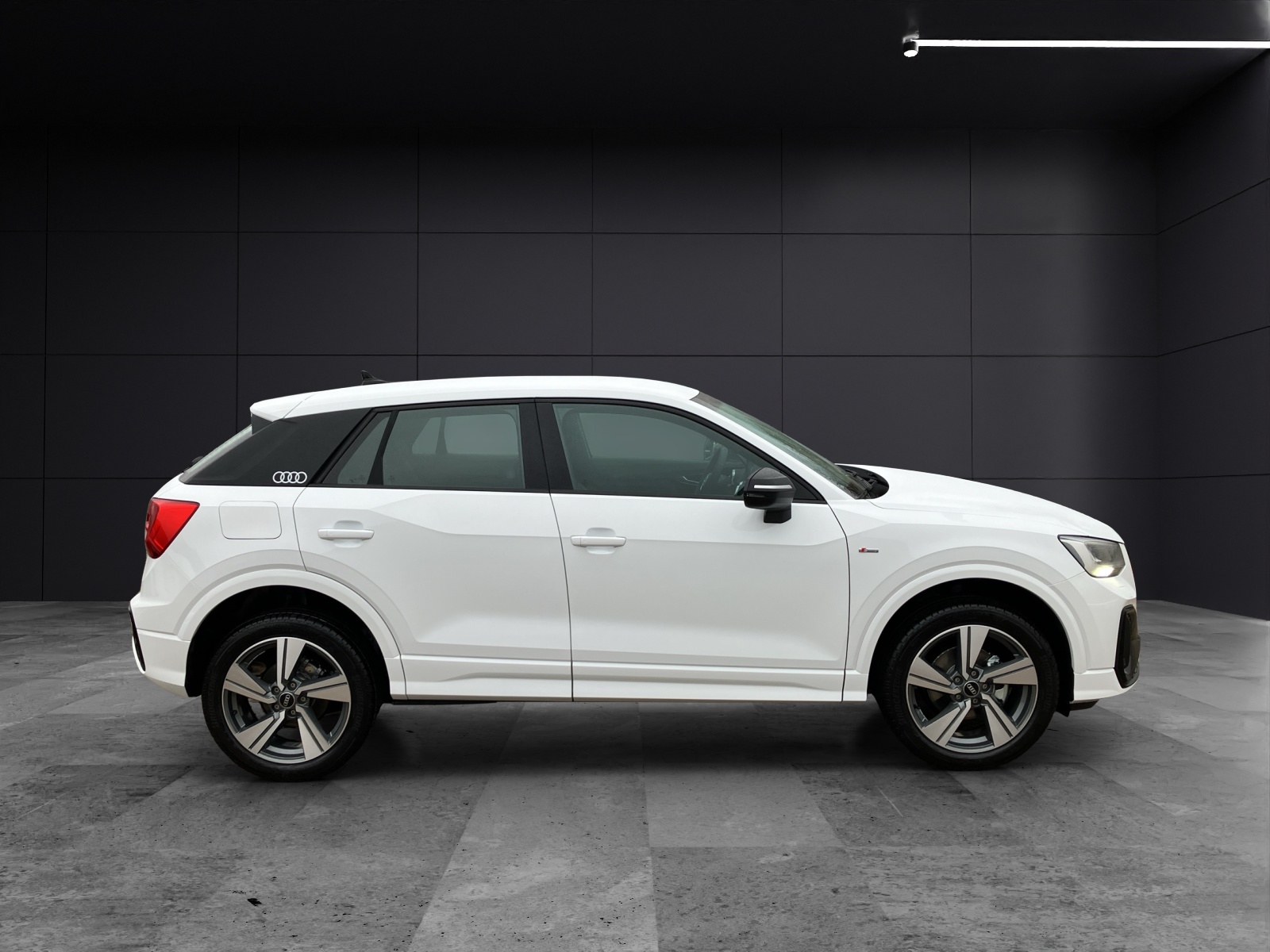 Fahrzeugabbildung Audi Q2 35 TFSI S-line S-tronic LED AHK AVC GRA PDC SH