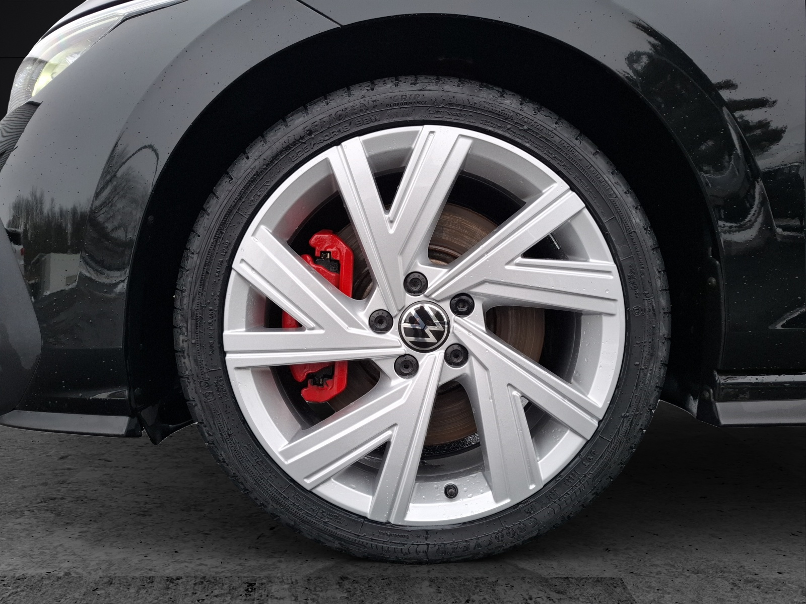 Fahrzeugabbildung Volkswagen Golf VIII GTI DSG LEDplus Navi AID HUD ACC RFK SH 18