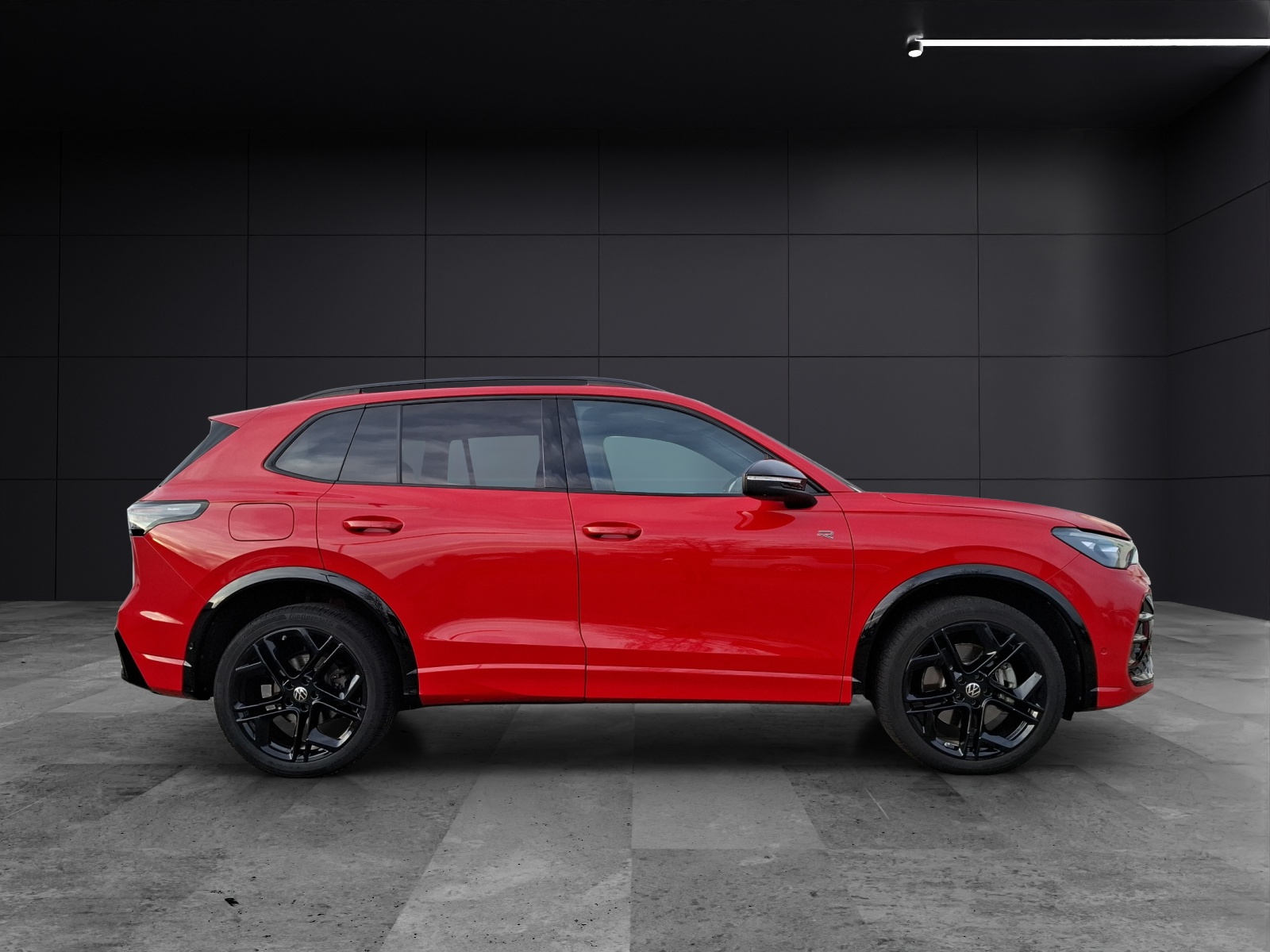 Fahrzeugabbildung Volkswagen Tiguan TDI R-Line DSG 4M Standhzg Matrix AHK Navi AID ACC RFK SH 20