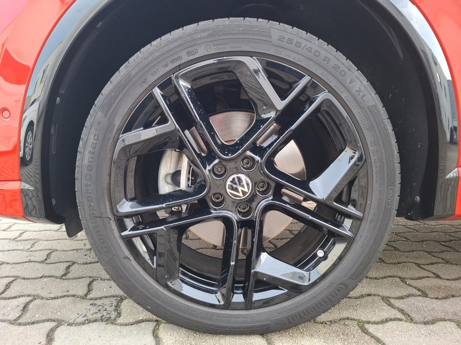 Fahrzeugabbildung Volkswagen Tiguan TDI R-Line DSG 4M Standhzg Matrix AHK Navi AID ACC RFK SH 20