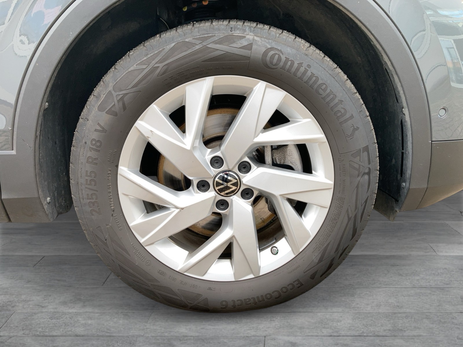 Fahrzeugabbildung Volkswagen Tiguan TSI Elegance 4M DSG Matrix Navi ACC STH AHK RFK SH