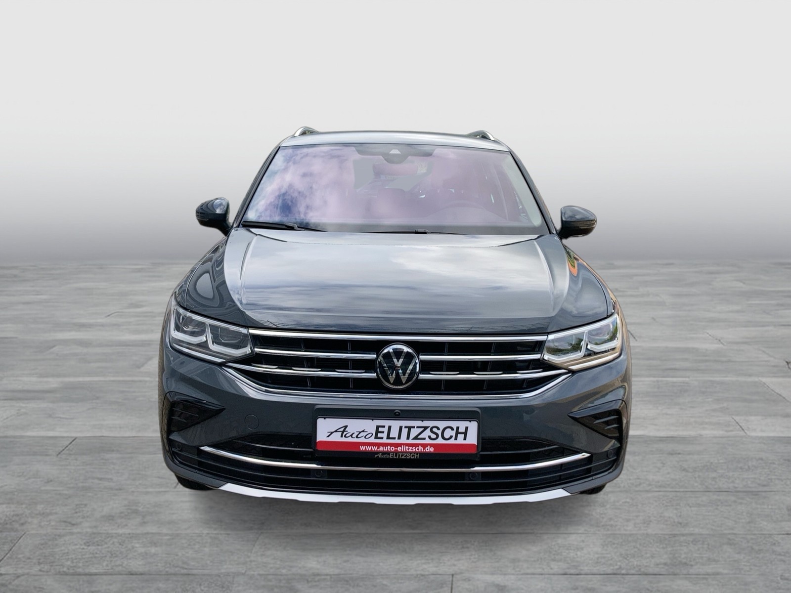 Fahrzeugabbildung Volkswagen Tiguan TSI Elegance 4M DSG Matrix Navi ACC STH AHK RFK SH