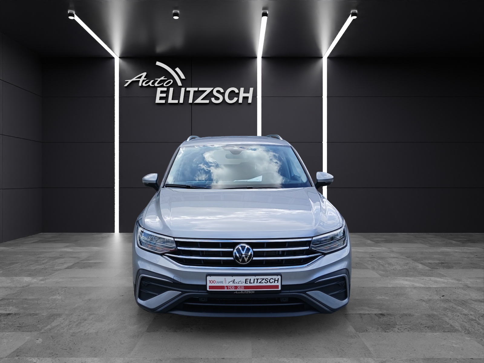 Fahrzeugabbildung Volkswagen Tiguan Allspace TSI Life DSG 7-Si LED AHK Navi AID ACC PDC SH
