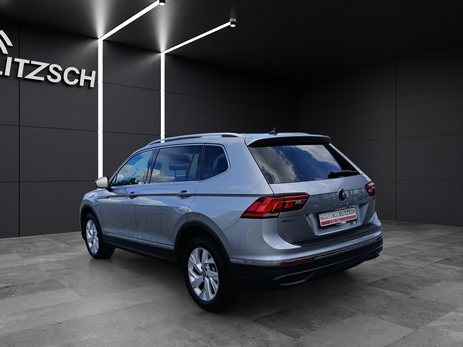 Fahrzeugabbildung Volkswagen Tiguan Allspace TSI Life DSG 7-Si LED AHK Navi AID ACC PDC SH