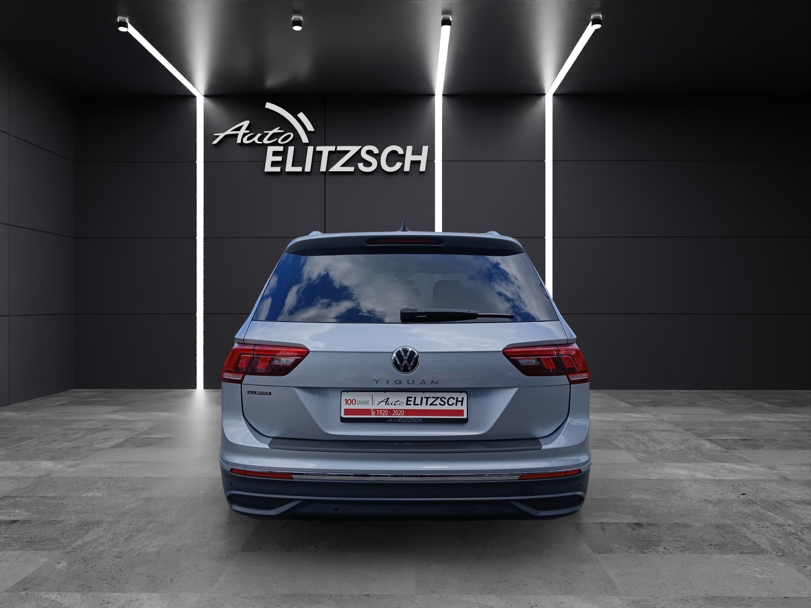 Fahrzeugabbildung Volkswagen Tiguan Allspace TSI Life DSG 7-Si LED AHK Navi AID ACC PDC SH