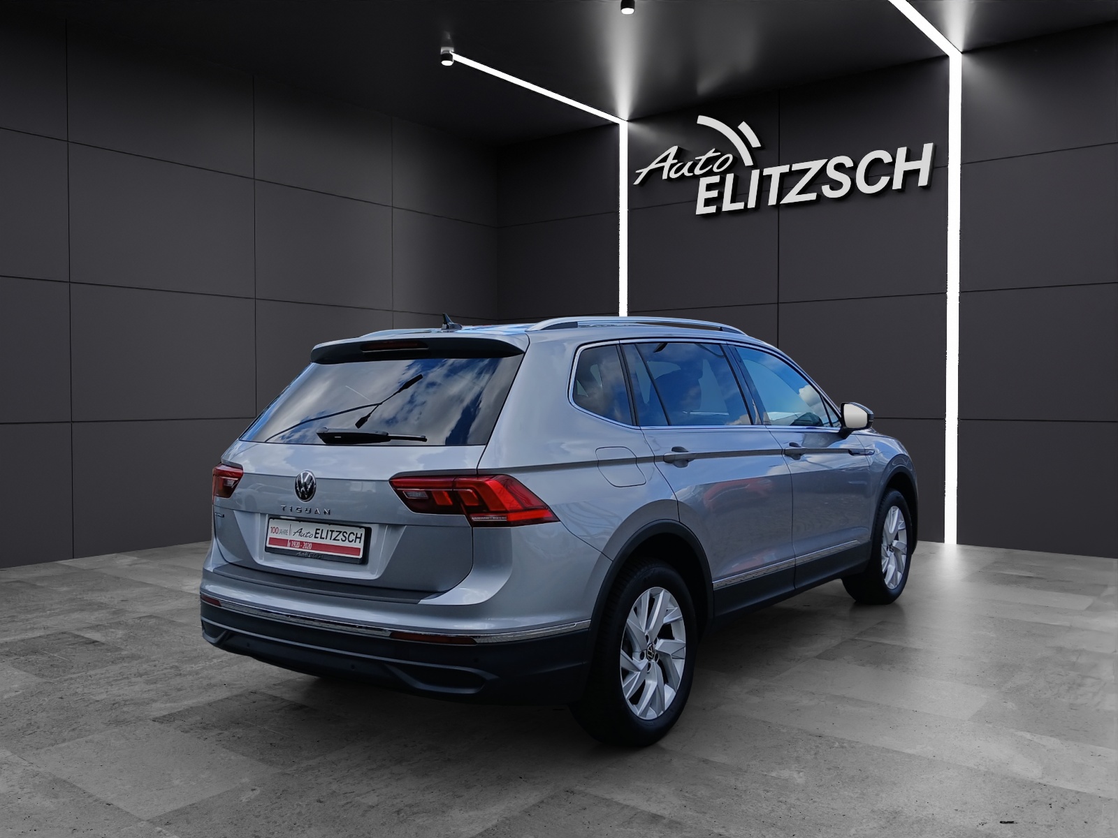 Fahrzeugabbildung Volkswagen Tiguan Allspace TSI Life DSG 7-Si LED AHK Navi AID ACC PDC SH