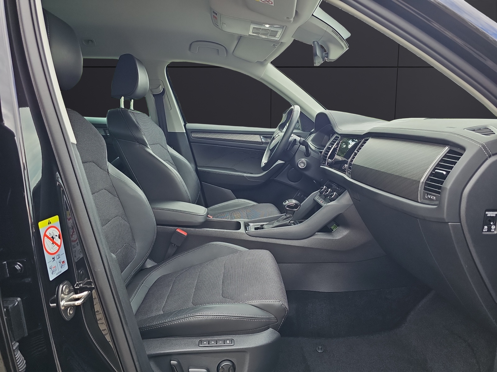 Fahrzeugabbildung SKODA Kodiaq Style 2.0 TDI DSG AHK ACC LED