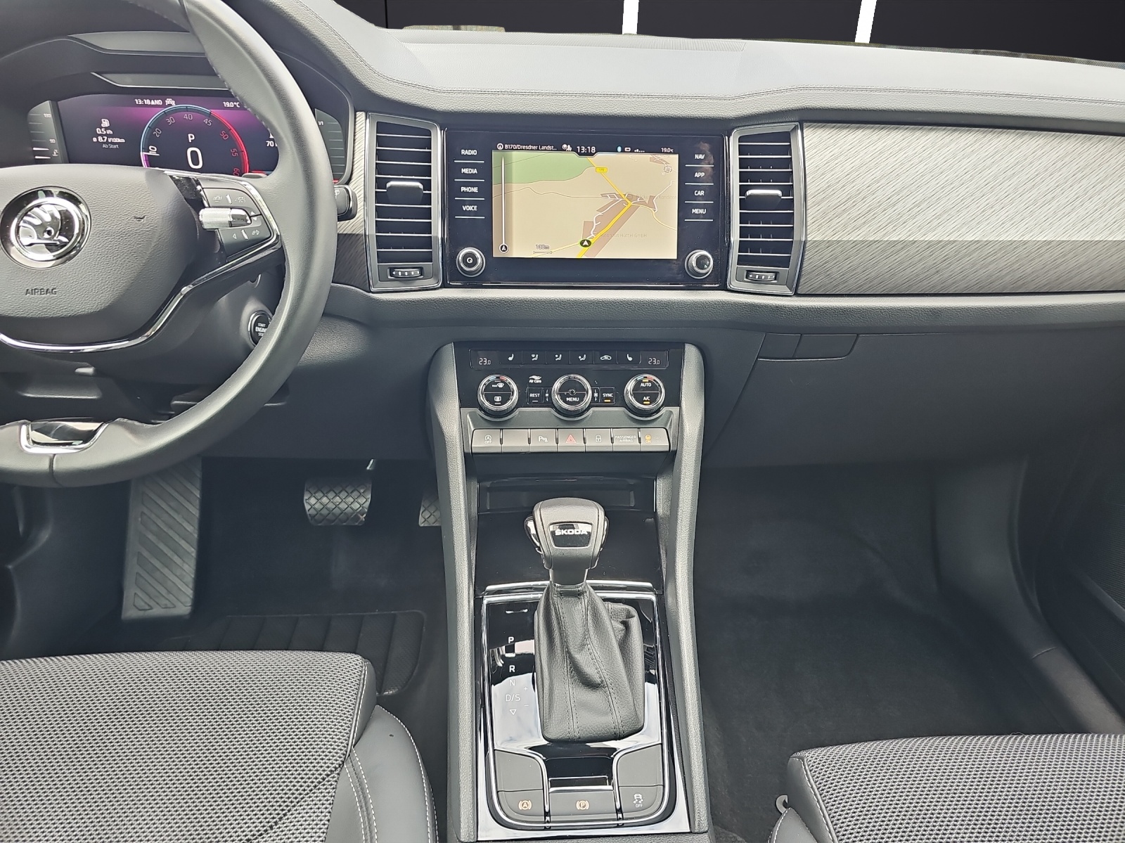 Fahrzeugabbildung SKODA Kodiaq Style 2.0 TDI DSG AHK ACC LED