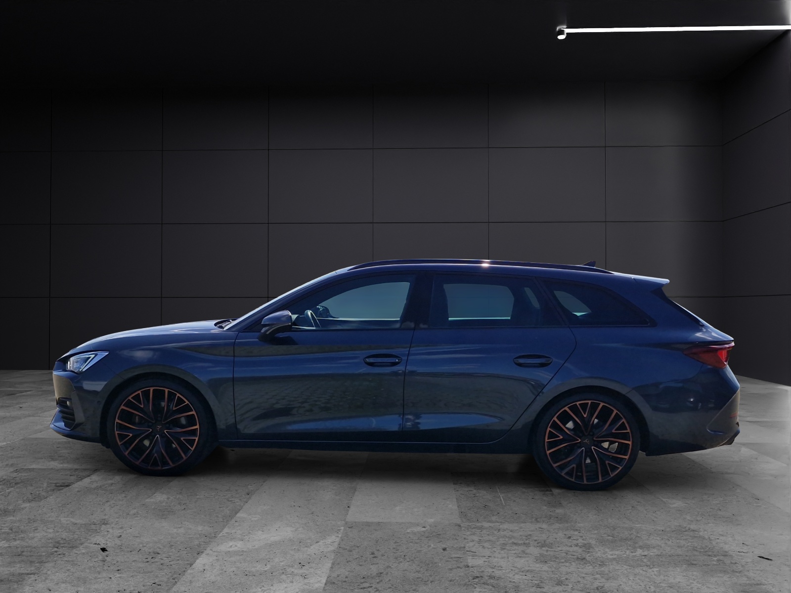 Fahrzeugabbildung CUPRA Leon Sportstourer VZ 4Drive 2.0 TSI DSG AHK LED SHZ Pano