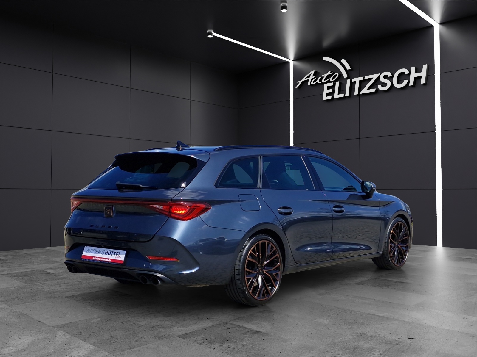 Fahrzeugabbildung CUPRA Leon Sportstourer VZ 4Drive 2.0 TSI DSG AHK LED SHZ Pano