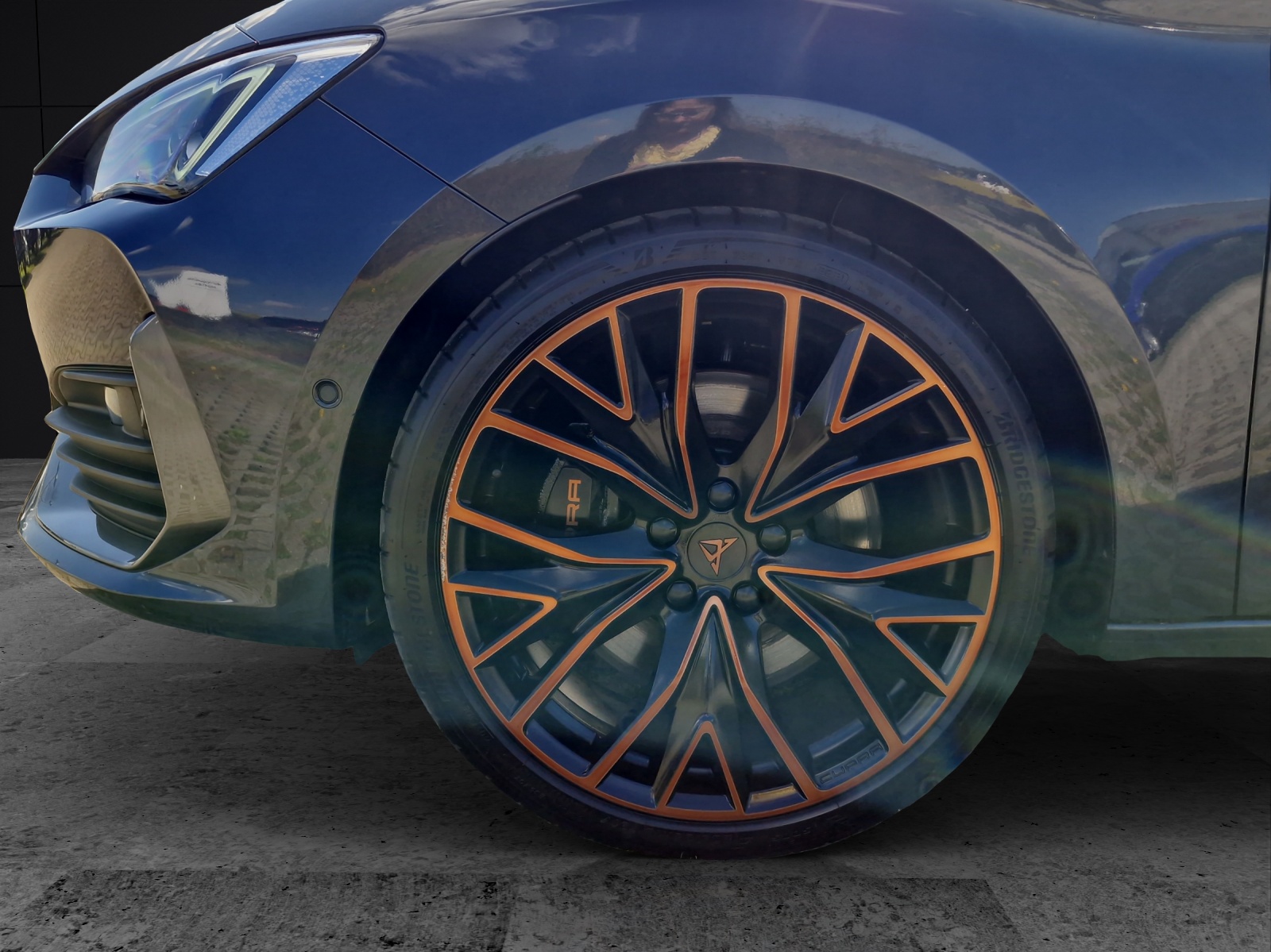 Fahrzeugabbildung CUPRA Leon Sportstourer VZ 4Drive 2.0 TSI DSG AHK LED SHZ Pano