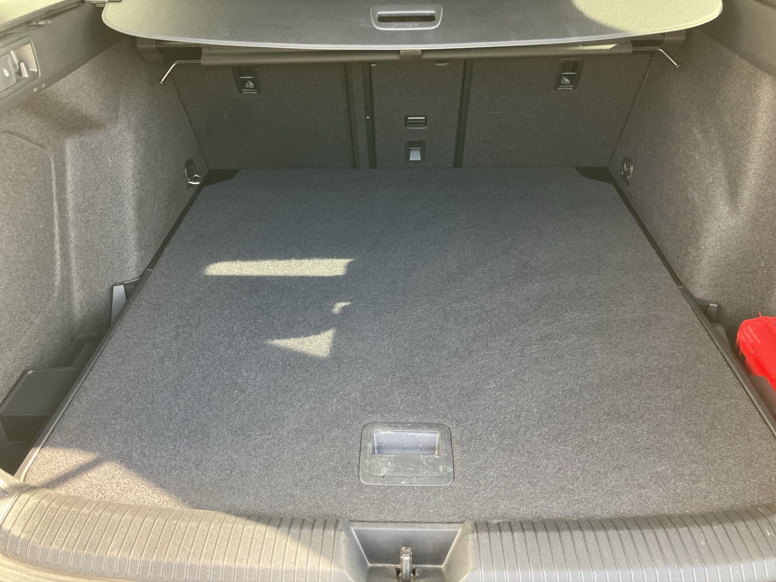 Fahrzeugabbildung Volkswagen Golf VIII Variant TDI Style DSG LEDplus Navi AID ACC PDC SH