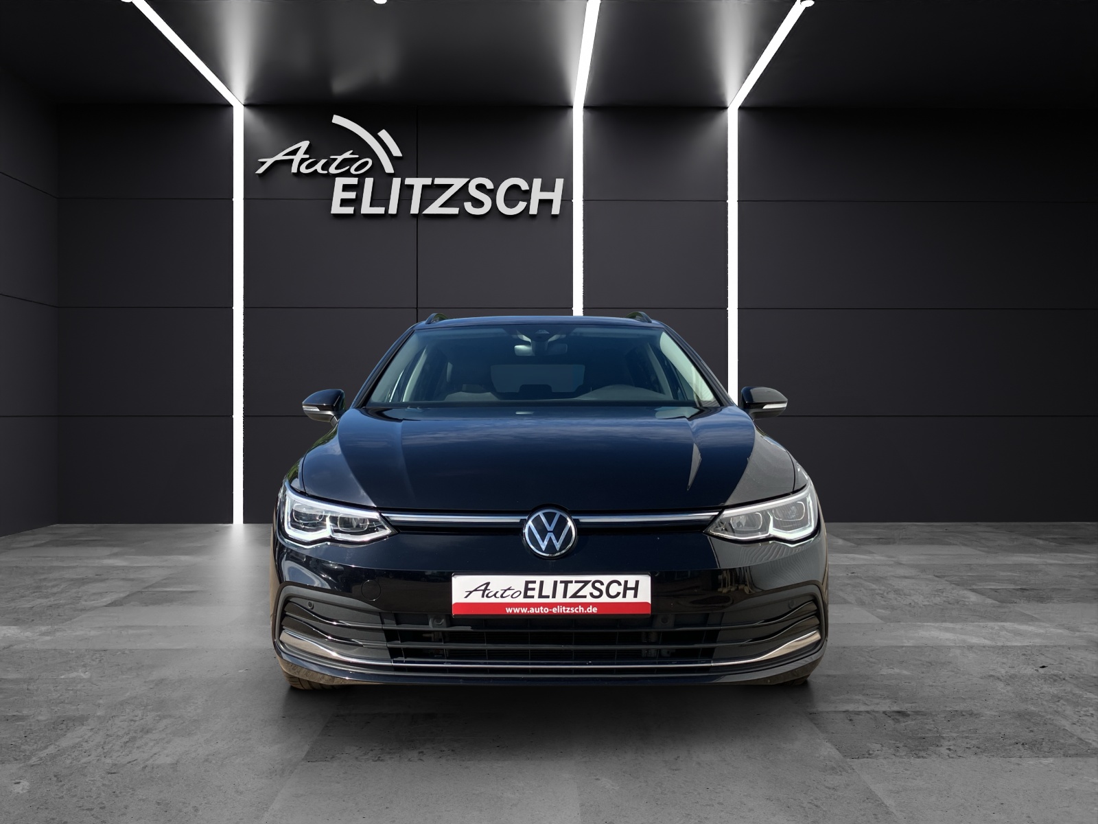 Fahrzeugabbildung Volkswagen Golf VIII Variant TDI Style DSG LEDplus Navi AID ACC PDC SH