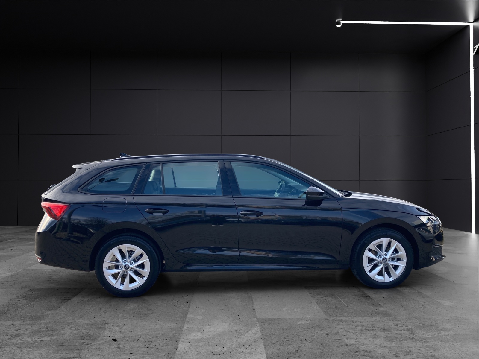 Fahrzeugabbildung SKODA Octavia Combi 2.0 TDI Selection LED-Scheinwerfer, Digital Cockpit, SmartLink