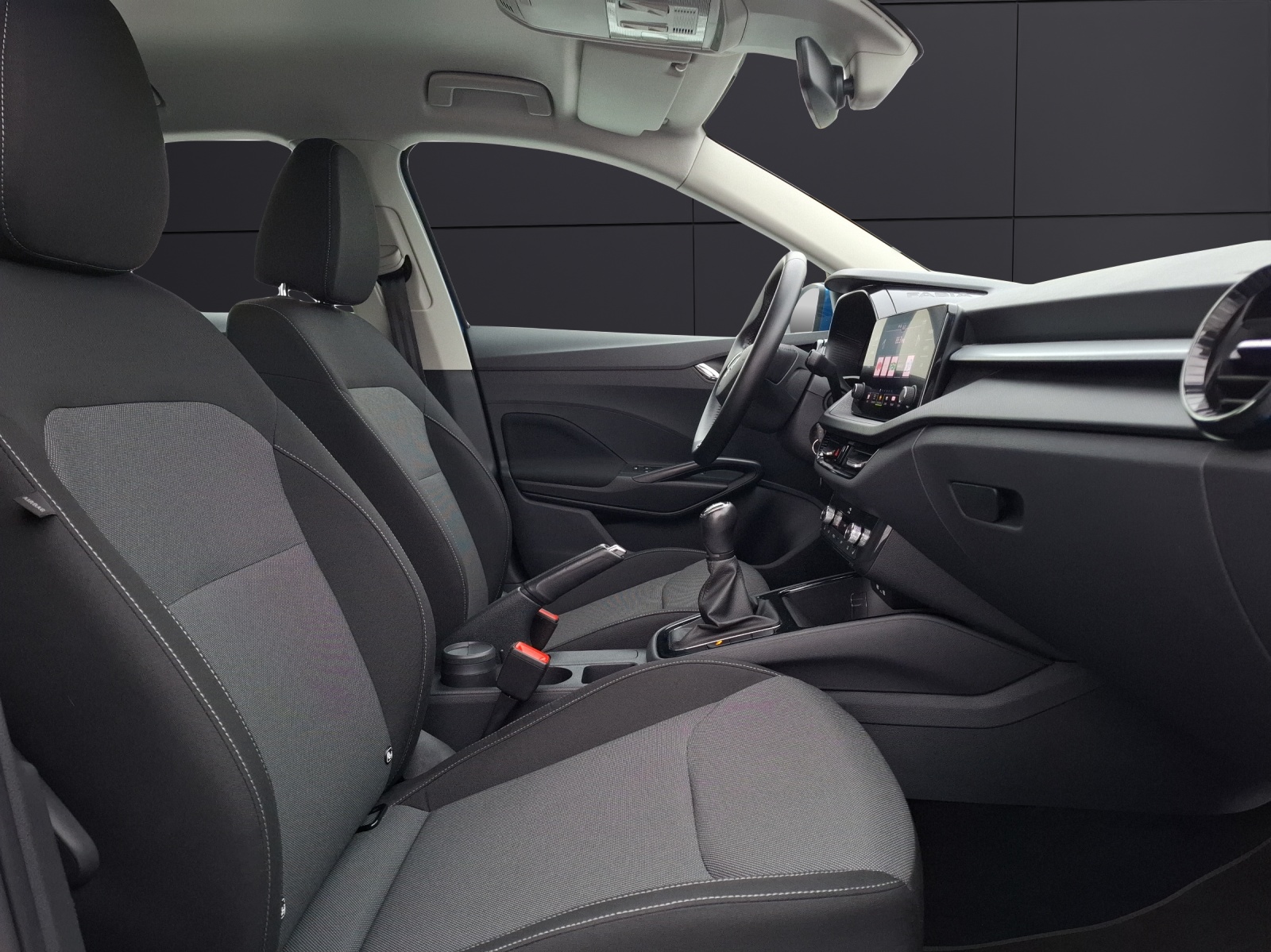 Fahrzeugabbildung SKODA Fabia TSI Ambition LED AID ACC PDC SH LM