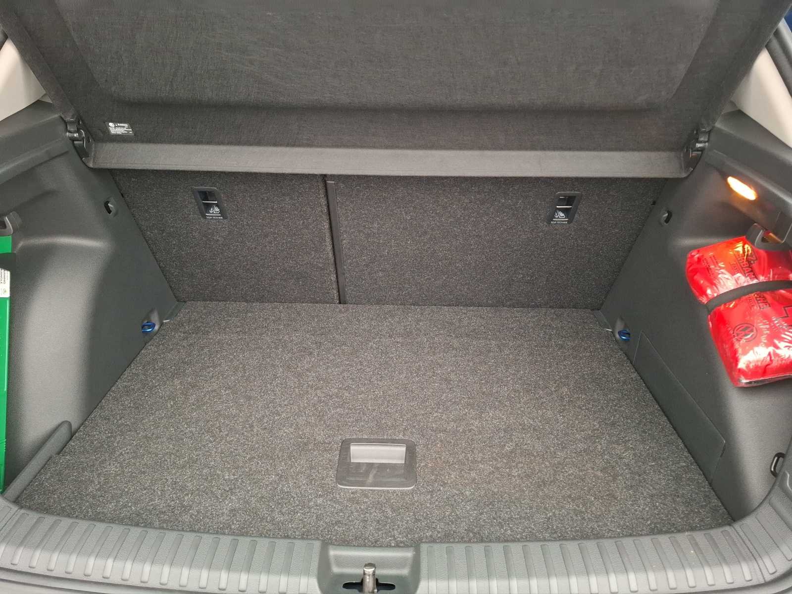 Fahrzeugabbildung SKODA Fabia TSI Ambition LED AID ACC PDC SH LM