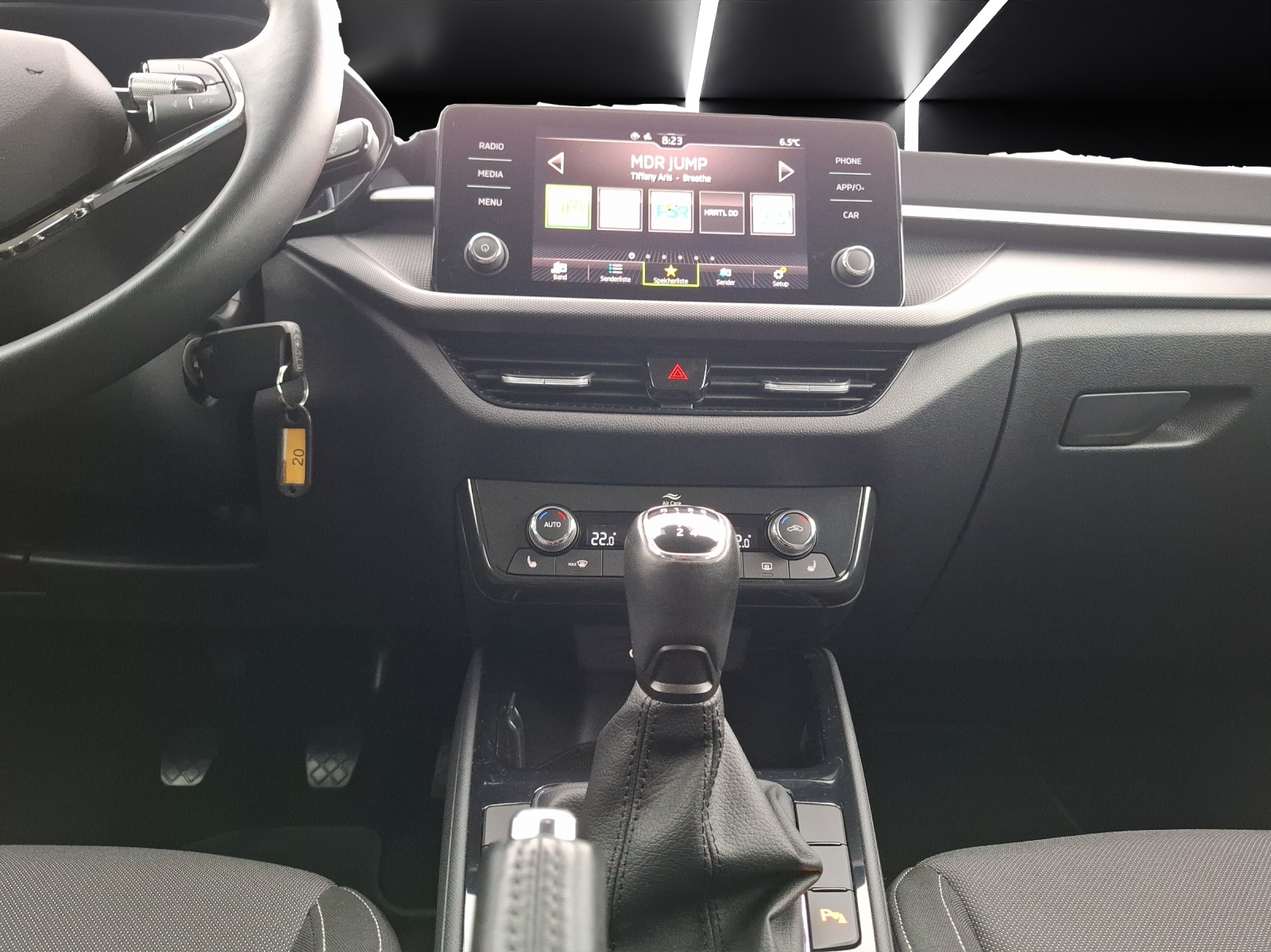 Fahrzeugabbildung SKODA Fabia TSI Ambition LED AID ACC PDC SH LM