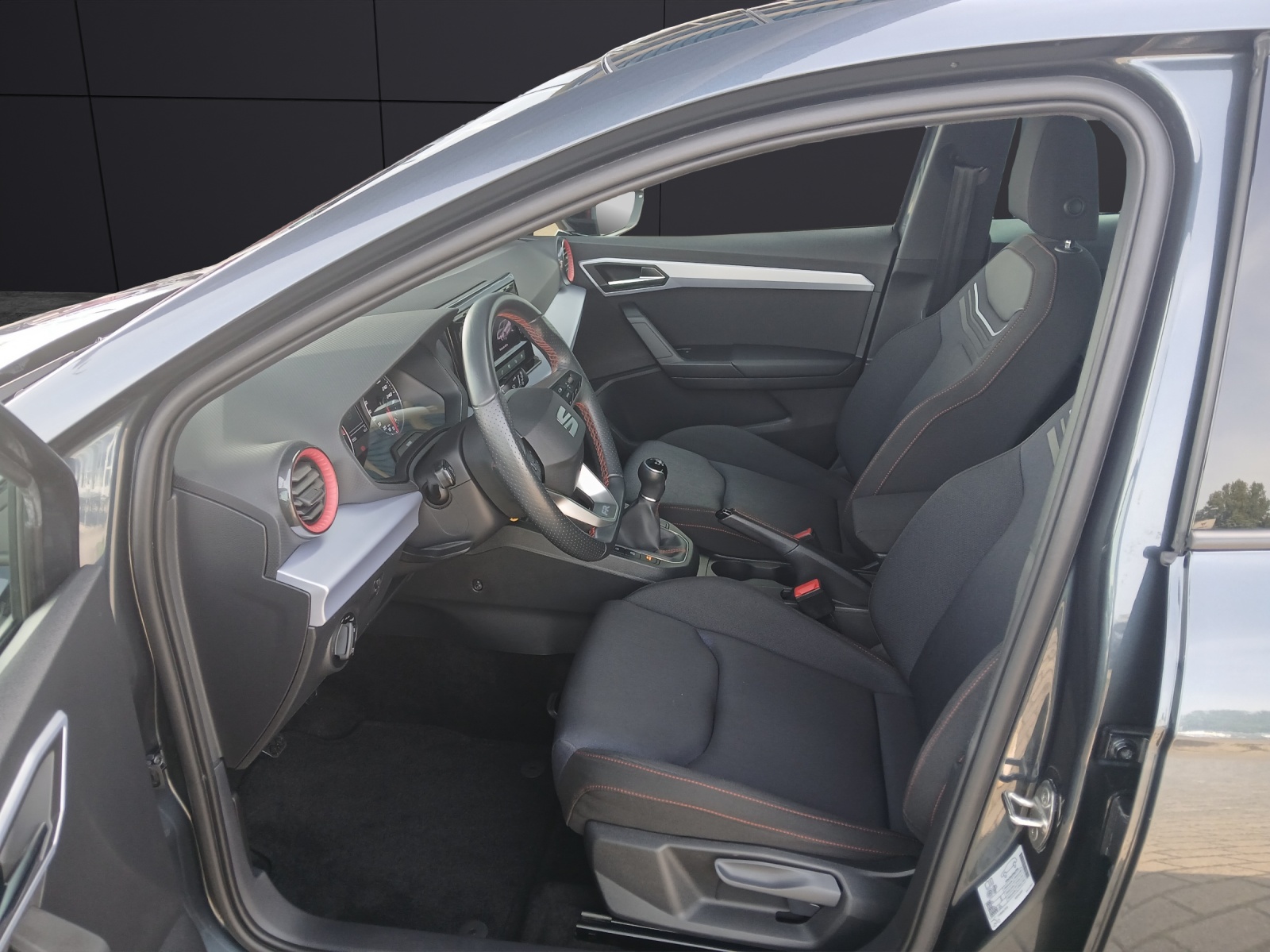 Fahrzeugabbildung SEAT Ibiza TSI FR-Line LED Pano ACC RFK SH LM