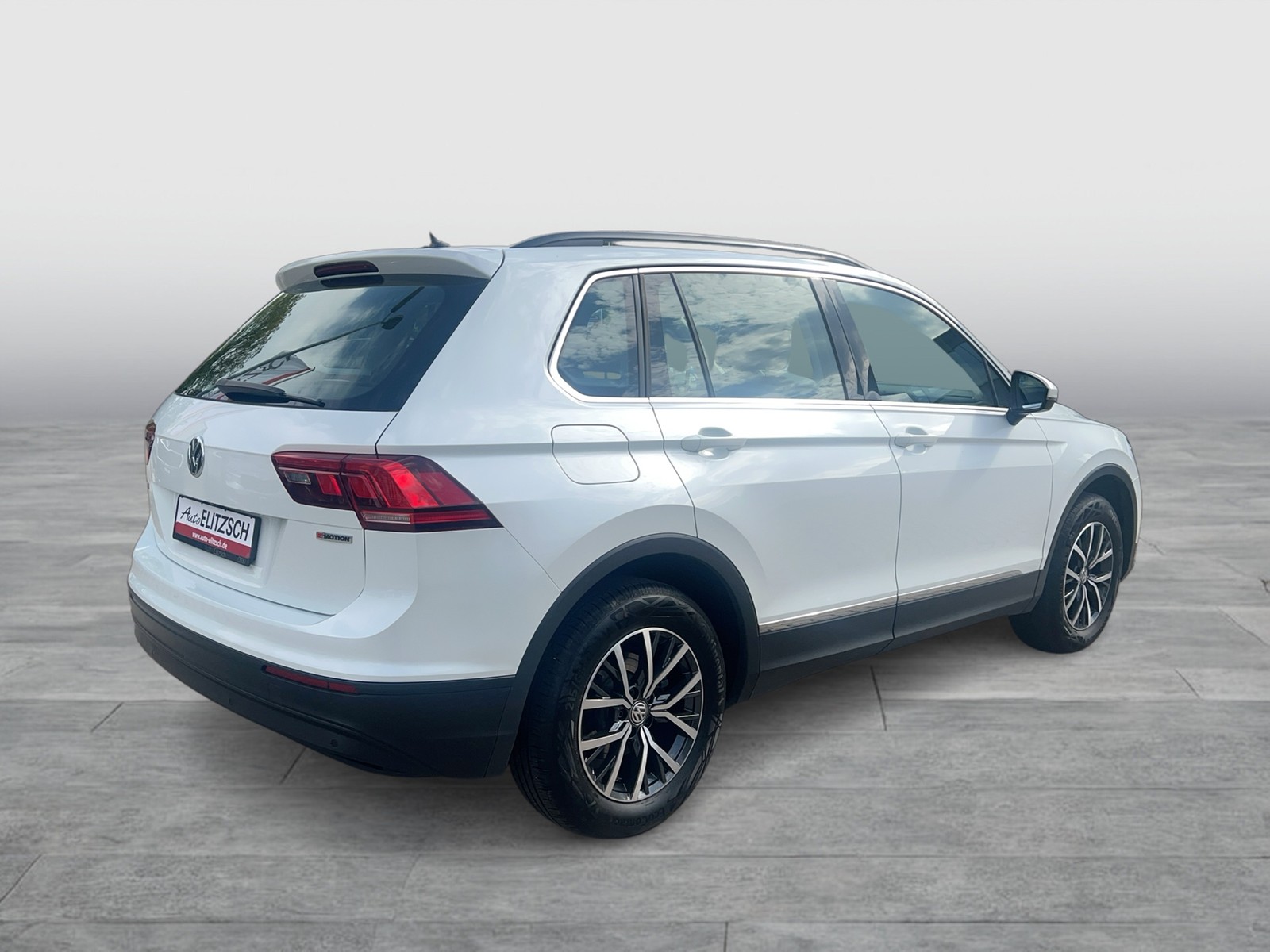 Fahrzeugabbildung Volkswagen Tiguan TDI Comfortline DSG 4M NAVI ACC AHK SH