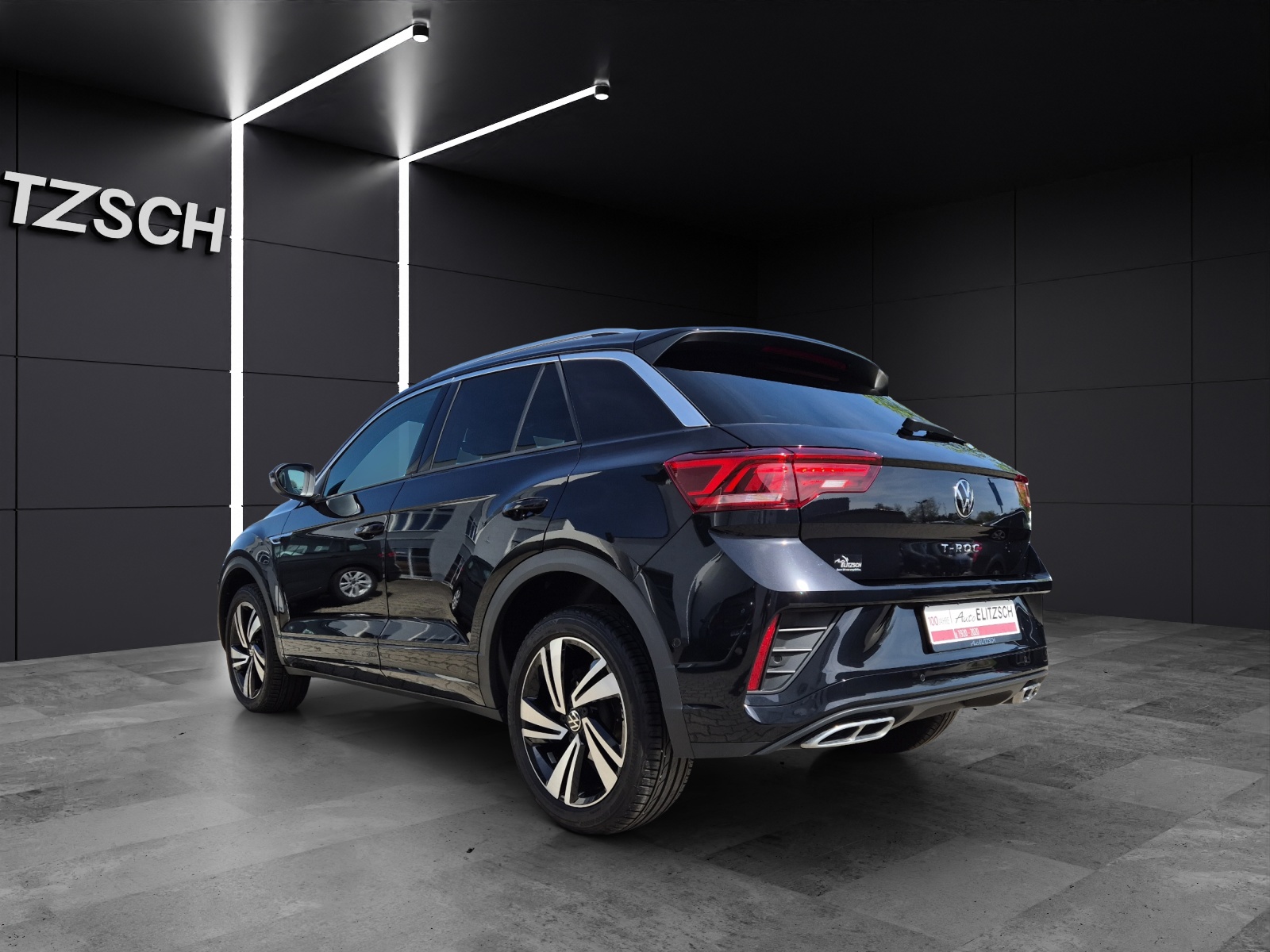 Fahrzeugabbildung Volkswagen T-Roc TSI R-line DSG LED Navi AID ACC RFK SH 18