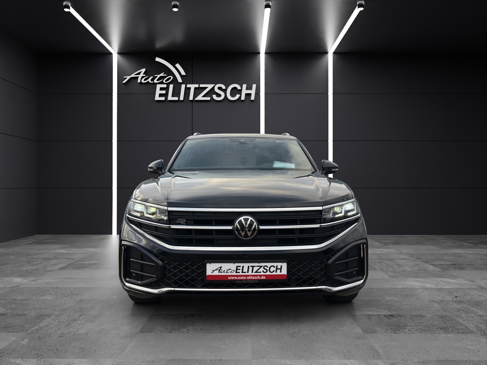 Fahrzeugabbildung Volkswagen Touareg 3.0 TDI 4M R-Line AHK MATRIX
