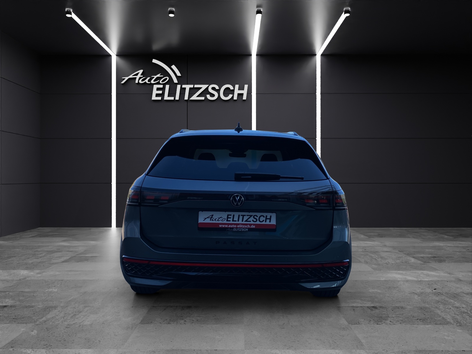 Fahrzeugabbildung Volkswagen Passat Variant TDI R-Line DSG Matrix 4M Navi AHZV DCC Stdhzg. SH Pano