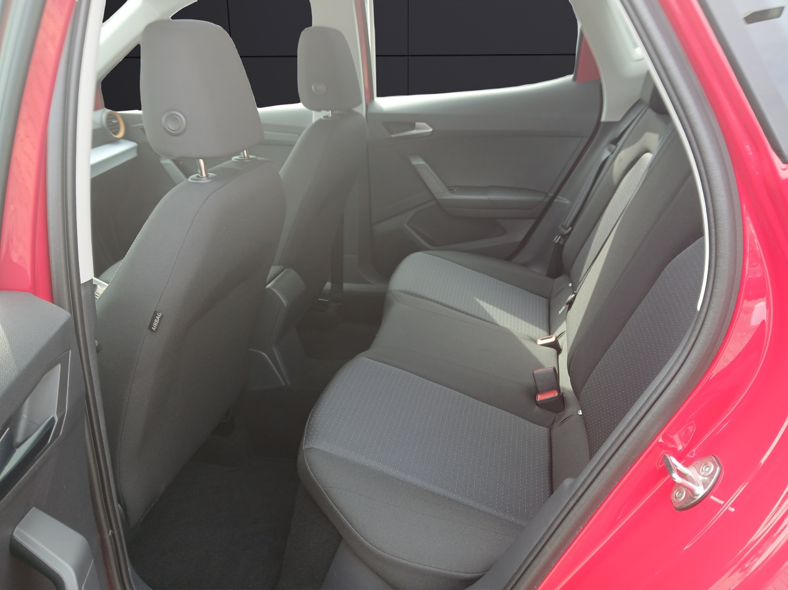 Fahrzeugabbildung SEAT Arona TSI Style DSG LED GRA PDC SH LM