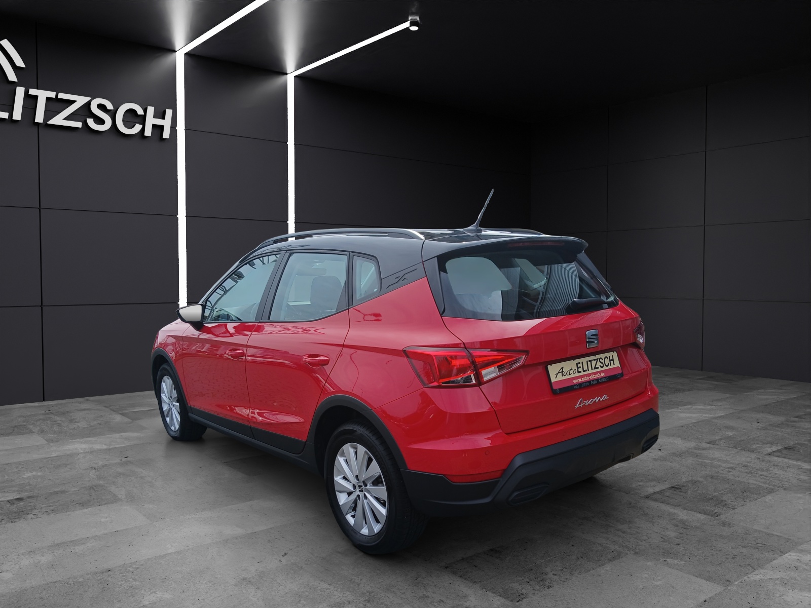 Fahrzeugabbildung SEAT Arona TSI Style DSG LED GRA PDC SH LM