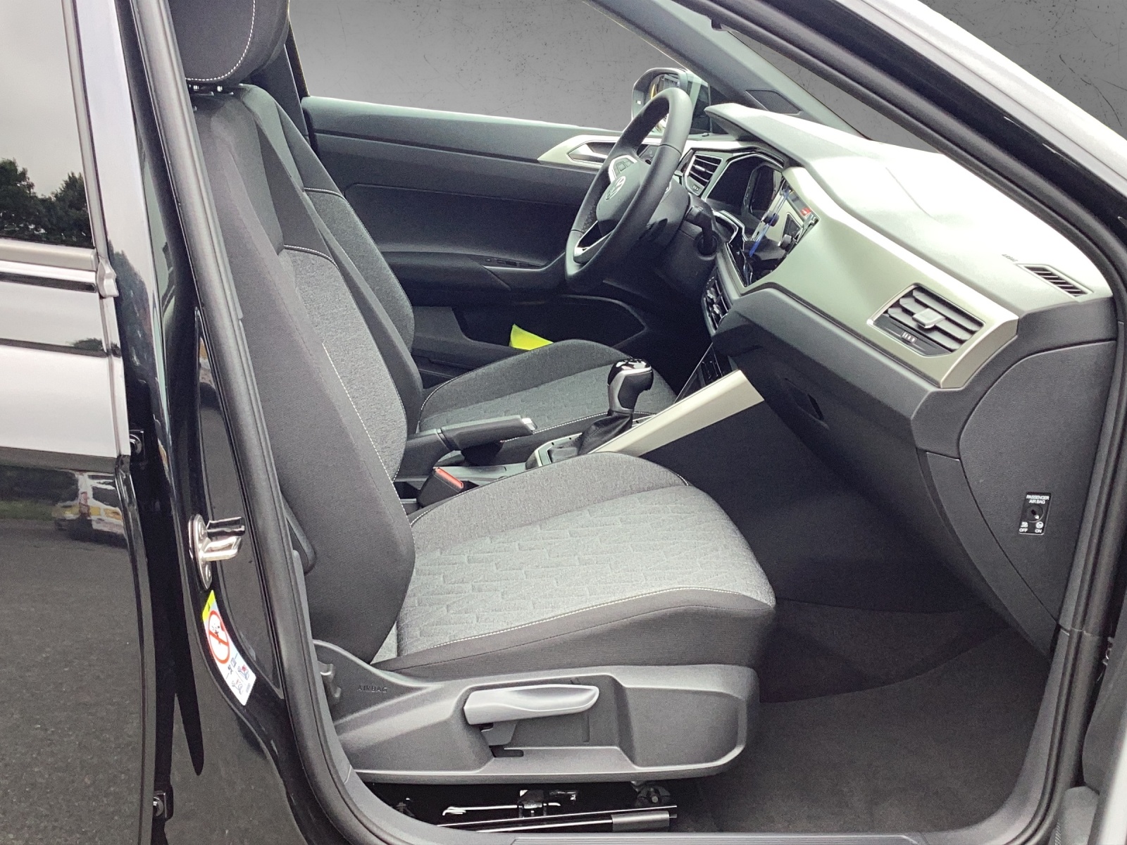 Fahrzeugabbildung Volkswagen Taigo Move DSG Matrix DAB Keyless