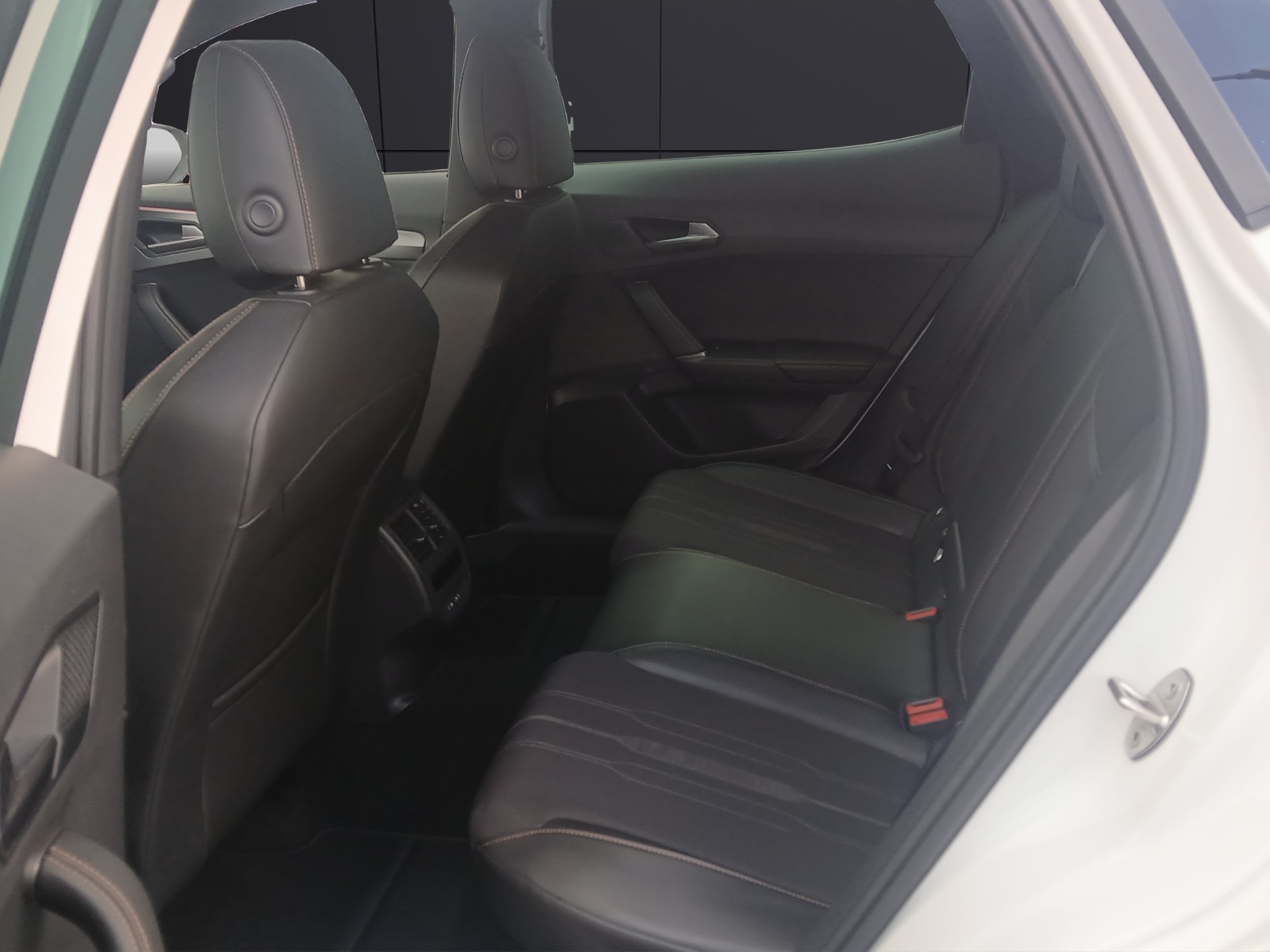 Fahrzeugabbildung CUPRA Formentor TSI DSG 4Drive LED Navi AID beats ACC RFK SH 19