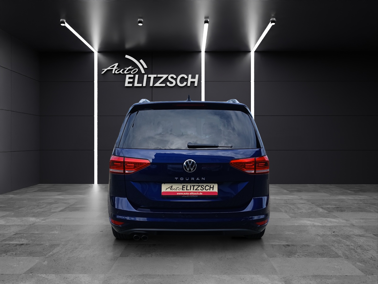 Fahrzeugabbildung Volkswagen Touran TDI Highline DSG 7-Si LED AHK Navi AID ACC RFK SH