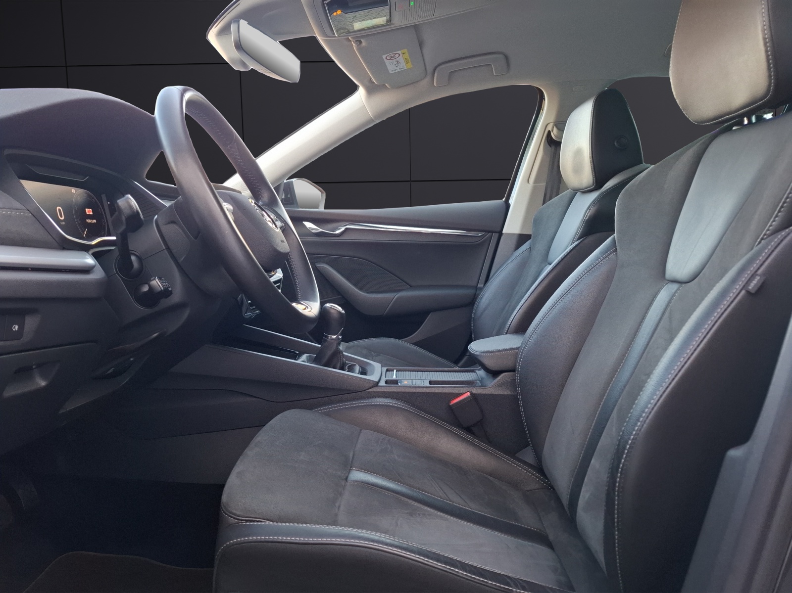 Fahrzeugabbildung SKODA Octavia Combi TSI Style Matrix Navi HUD ACC AHK SH 18