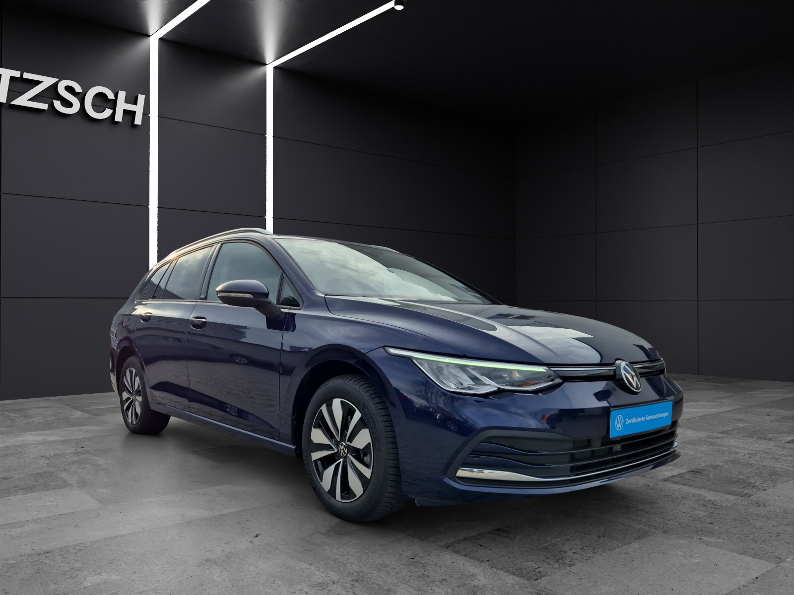 Fahrzeugabbildung Volkswagen Golf VIII Variant TSI Move LED ACC AID NAVI PDC SHZ LM