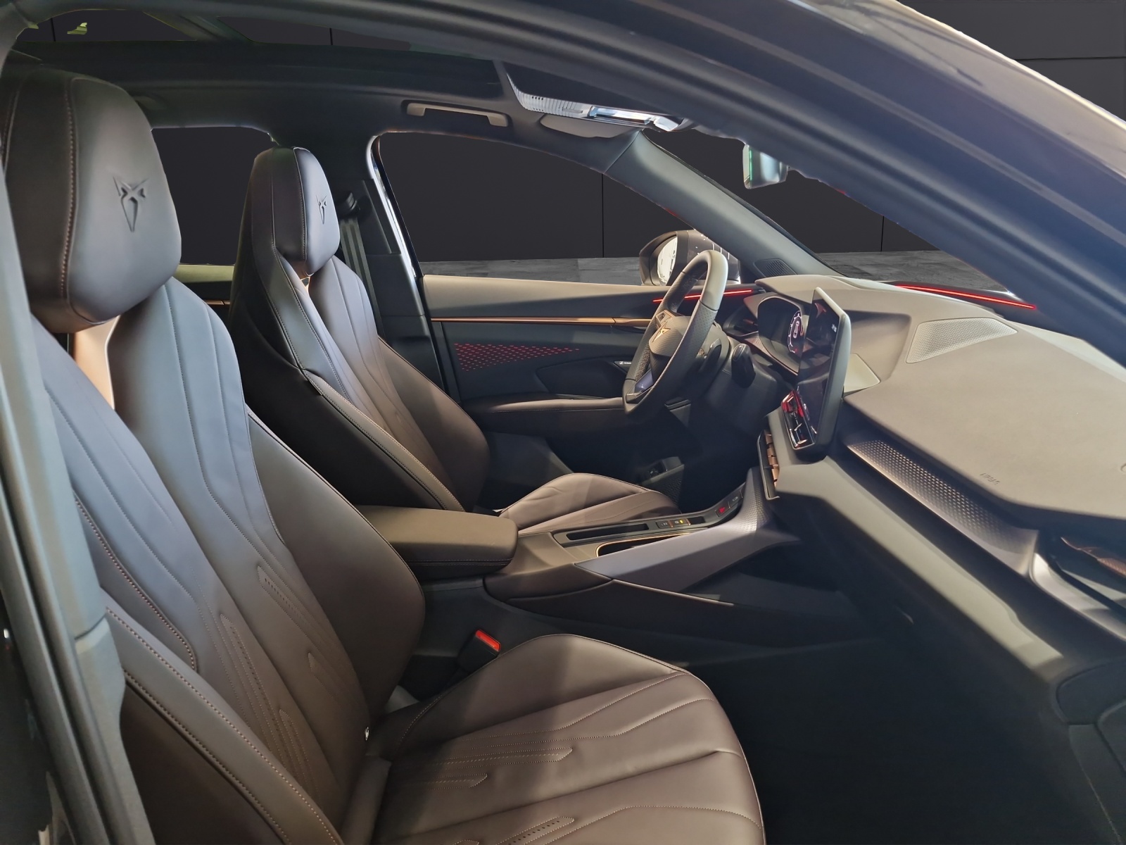 Fahrzeugabbildung CUPRA Terramar 1.5 e-Hybrid America's Cup Limited Edition DSG ACC KAMERA LED