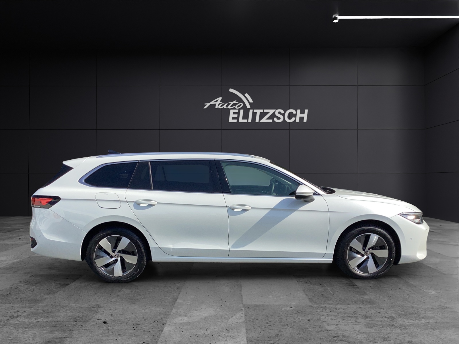 Fahrzeugabbildung Volkswagen Passat TDI Elegance DSG LED ACC AHK NAVI TRAILERASSIST