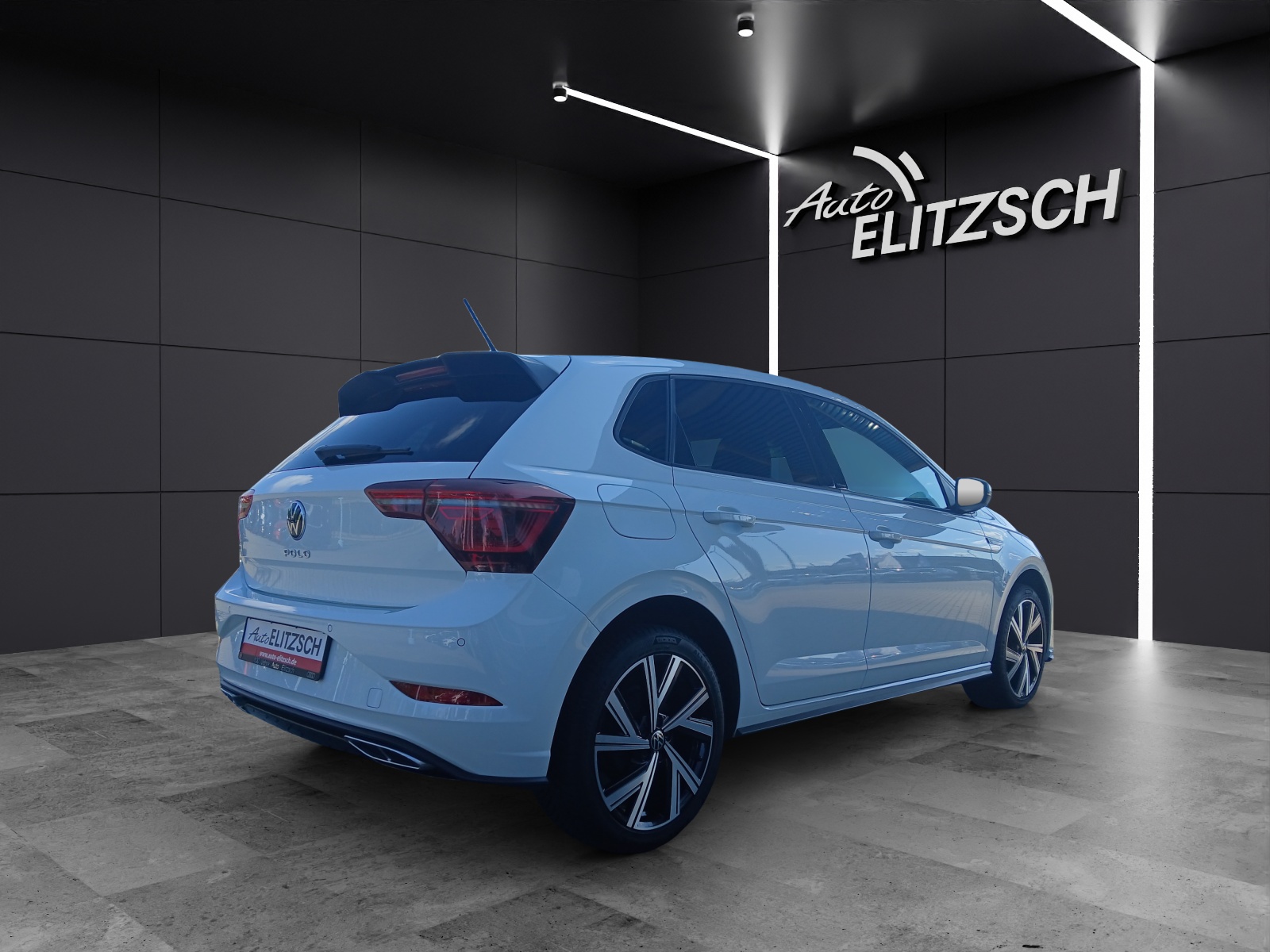 Fahrzeugabbildung Volkswagen Polo TSI R-Line Matrix Pano ACC PDC SH 17