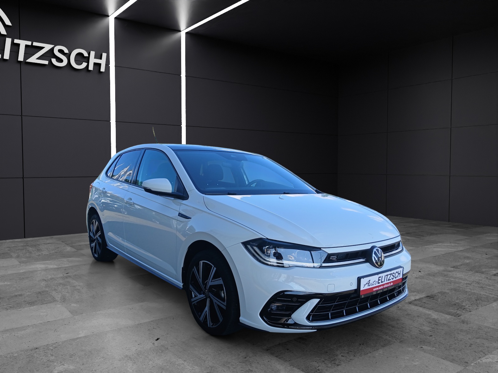 Fahrzeugabbildung Volkswagen Polo TSI R-Line Matrix Pano ACC PDC SH 17