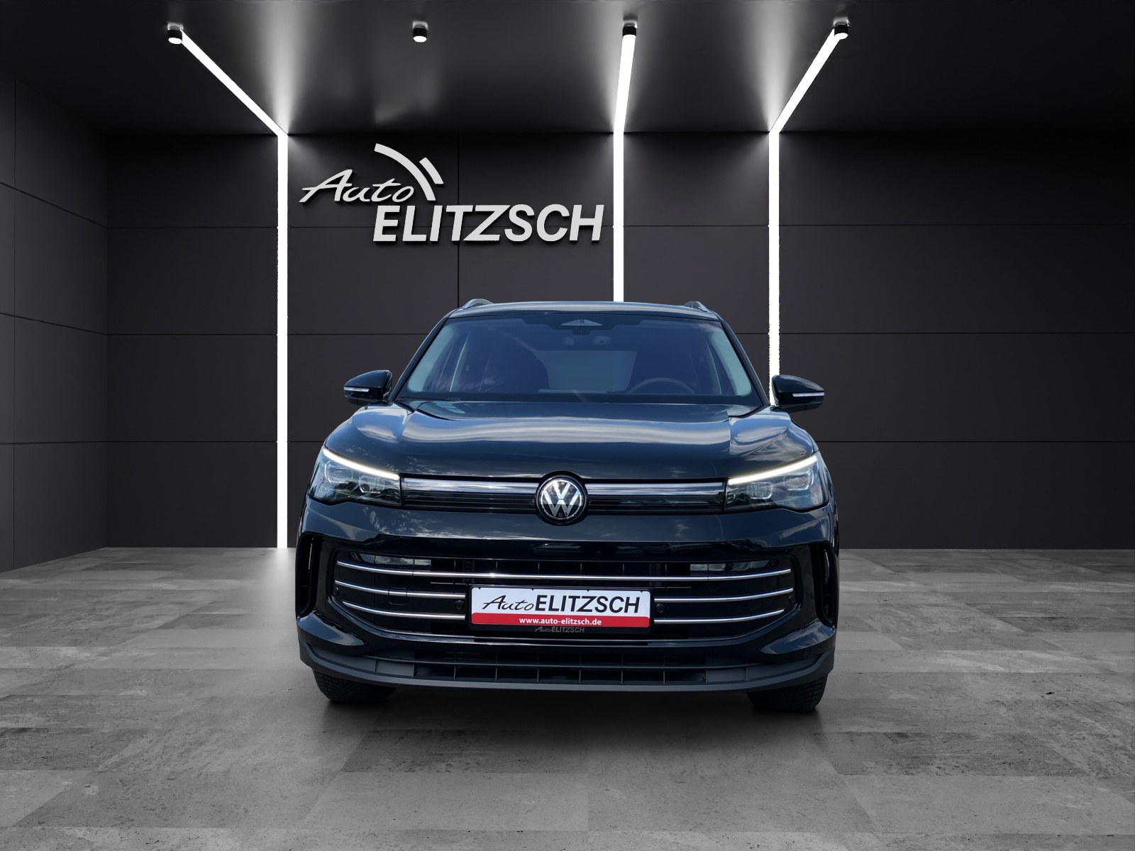 Fahrzeugabbildung Volkswagen Tiguan TSI Elegance 4M AHZV DCC LED+ STANDH.