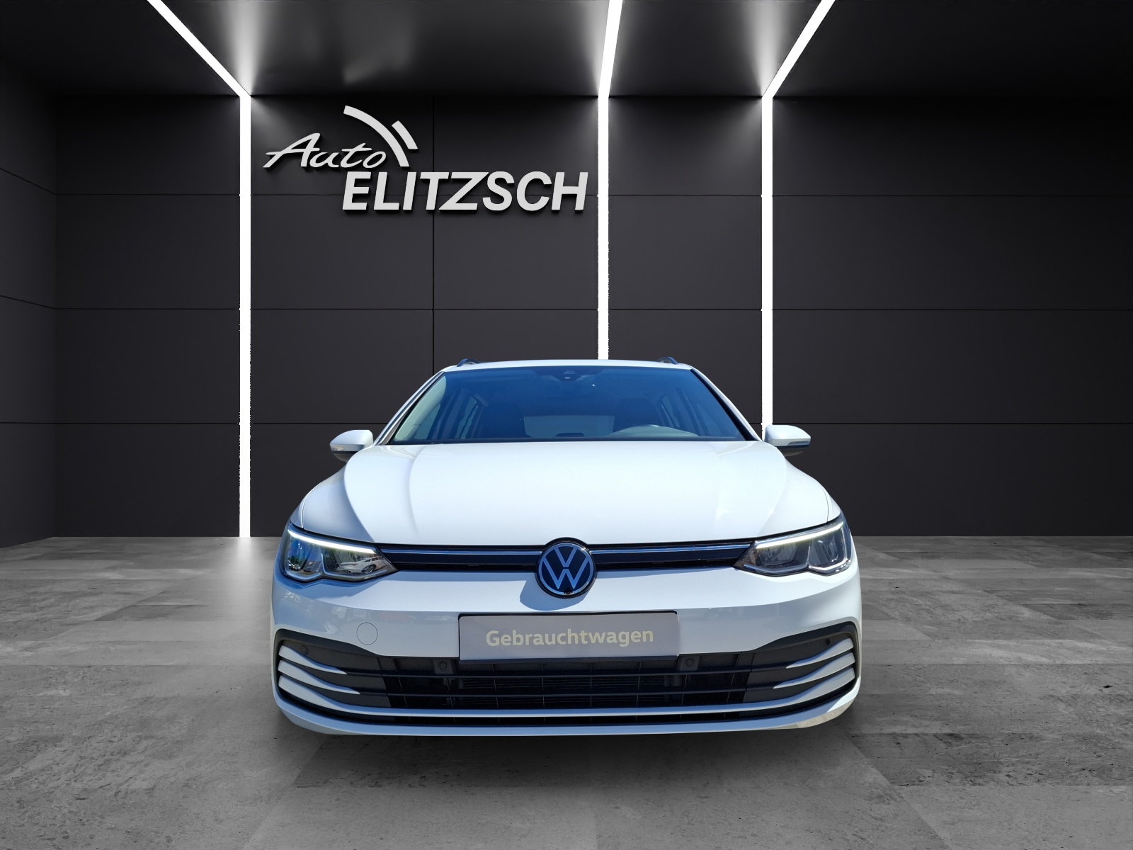 Fahrzeugabbildung Volkswagen Golf VIII Variant TDI Life LED CarPlay AID ACC PDC SH LM