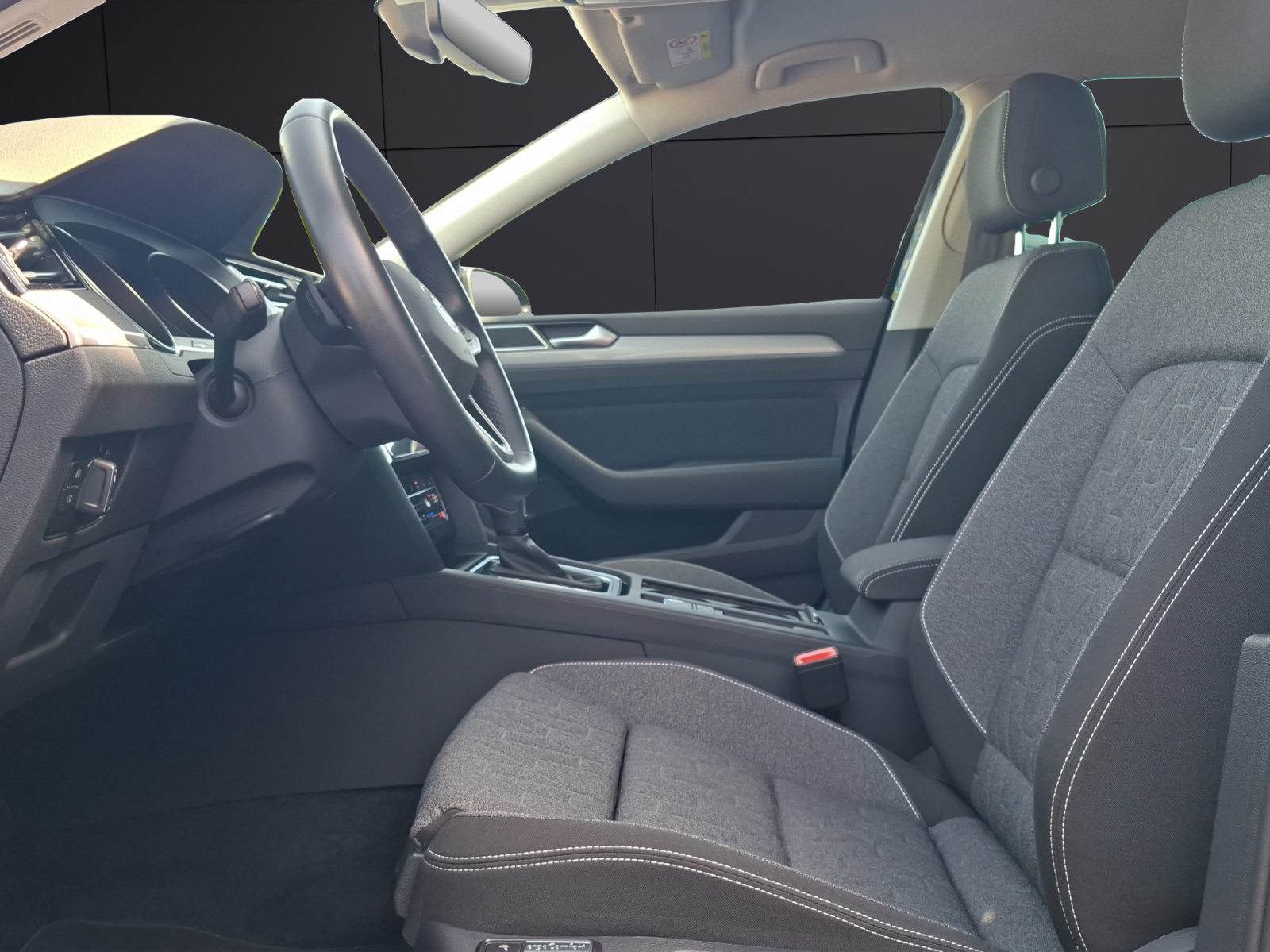Fahrzeugabbildung Volkswagen Passat Variant TSI Business DSG Matrix Navi ACC RFK SH