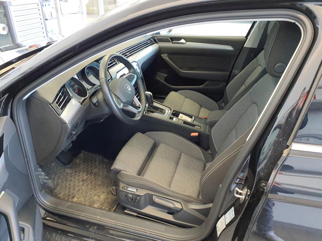 Fahrzeugabbildung Volkswagen Passat Variant TSI Business DSG Matrix Navi ACC RFK SH