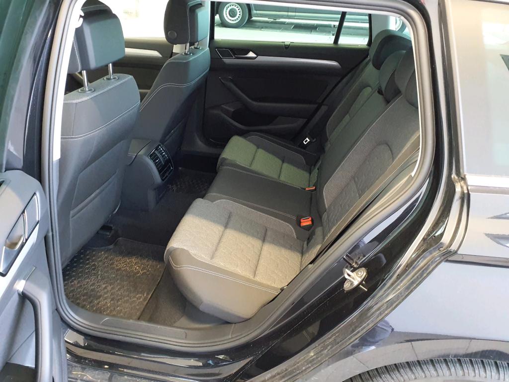 Fahrzeugabbildung Volkswagen Passat Variant TSI Business DSG Matrix Navi ACC RFK SH