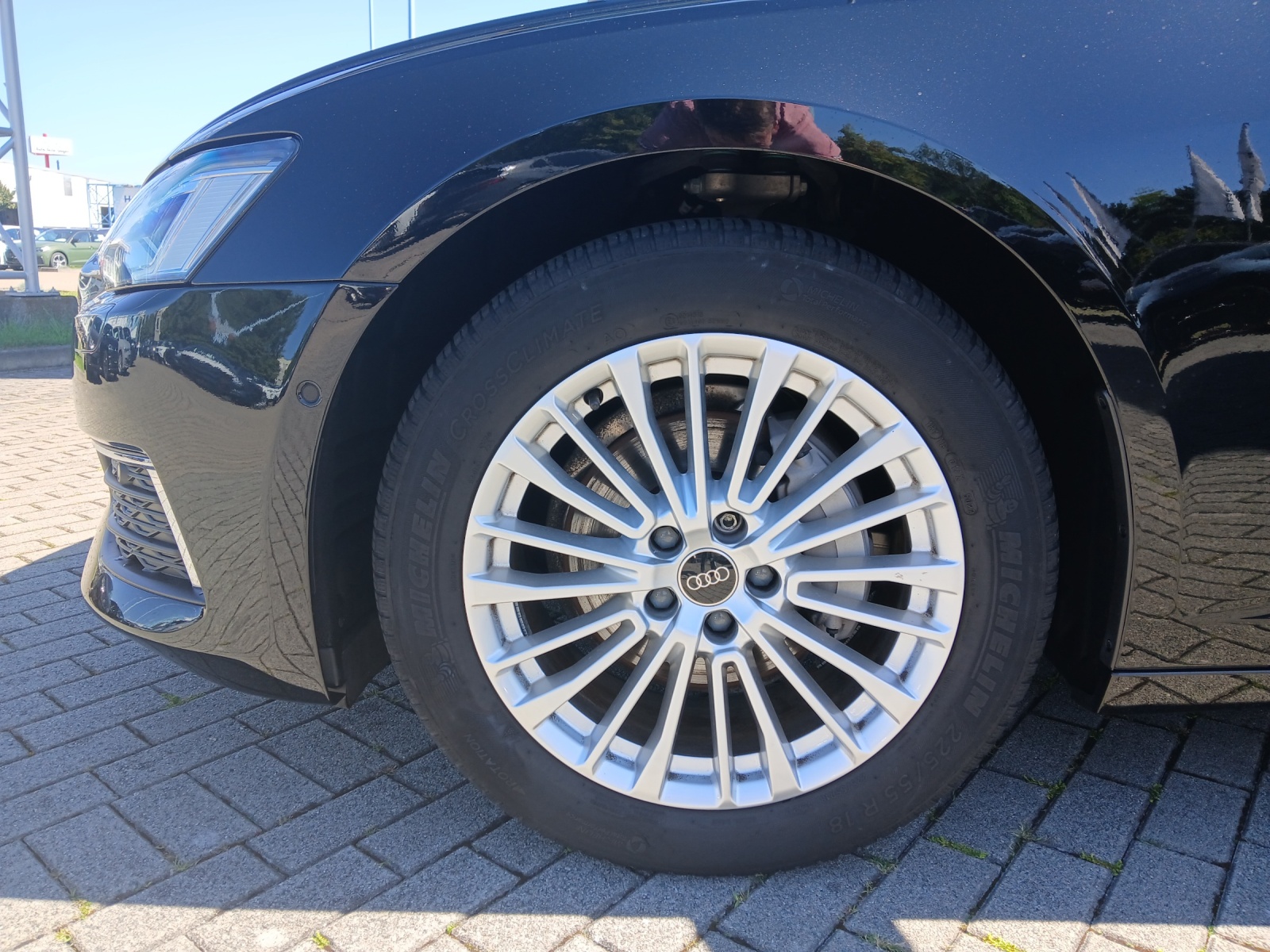 Fahrzeugabbildung Audi A6 Avant 40 TDI design quattro S-tronic Matrix AHK Navi ACC RFK